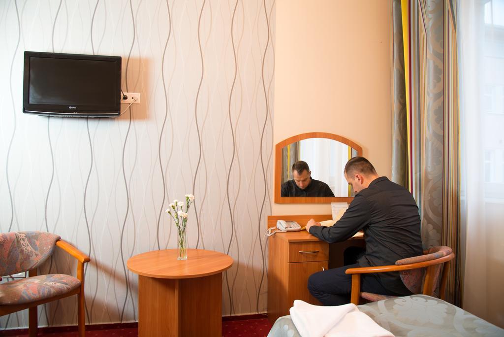 Baron Hotel Ciechanow Ngoại thất bức ảnh