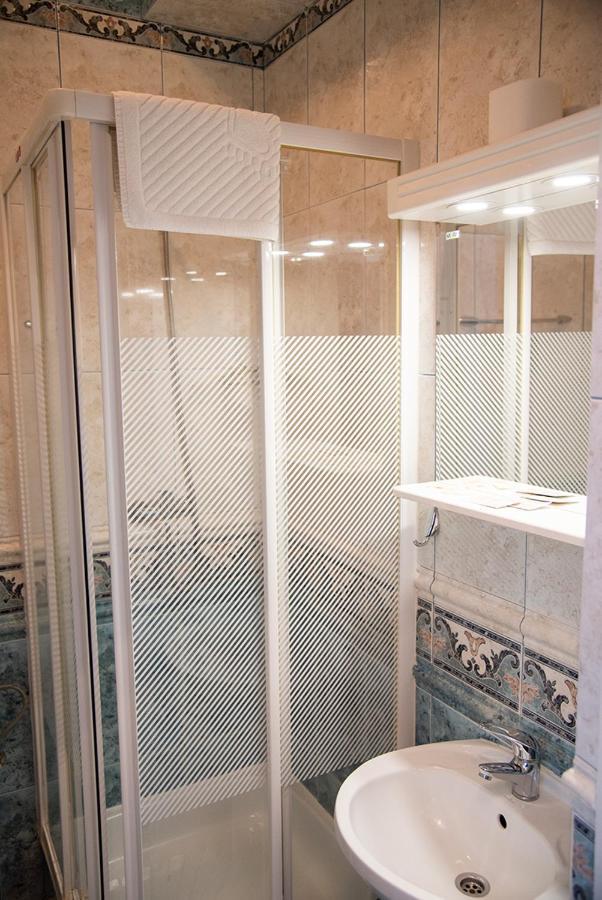 Baron Hotel Ciechanow Ngoại thất bức ảnh
